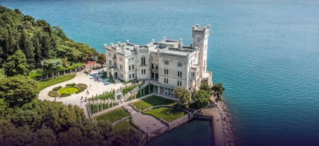 Apartma Jezevi Sezana Luaran gambar